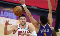 开云体育在线-老鹰新援杨未产生化学反应，球队陷入四连败的简单介绍