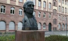 开云下载-知足最初的次战，法兰克福继续领跑