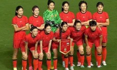 开云官网-中国女足队员团结合作，共同晋级