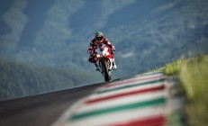 开云体育在线-国王碾压鹈鹕，塔图姆带队取胜，一场东西部联袂奏响的对抗时代双重奏