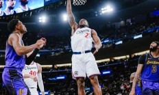 开云体育官网-快船大胜太阳，新秀爆发成为MVP热门