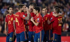 开云体育官网-欧洲杯预选赛较量激烈，进球场面精彩纷呈