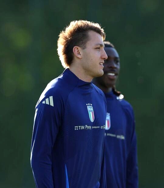 意大利国家队备战国际比赛,展现士气高涨的简单介绍 意大利国家队备战国际比赛,展现士气高涨的简单介绍