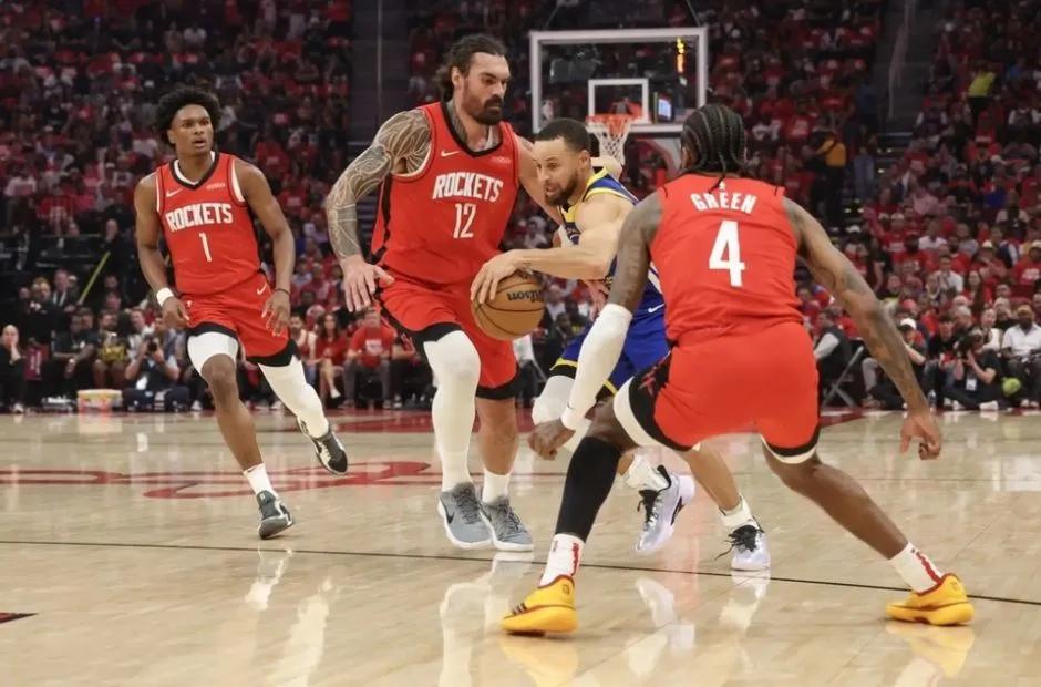 勇士大胜猛龙,以总比分2-1领先的简单介绍 勇士大胜猛龙,以总比分2-1领先的简单介绍