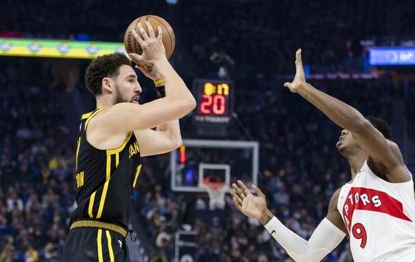 勇士大胜猛龙,以总比分2-1领先的简单介绍 勇士大胜猛龙,以总比分2-1领先的简单介绍