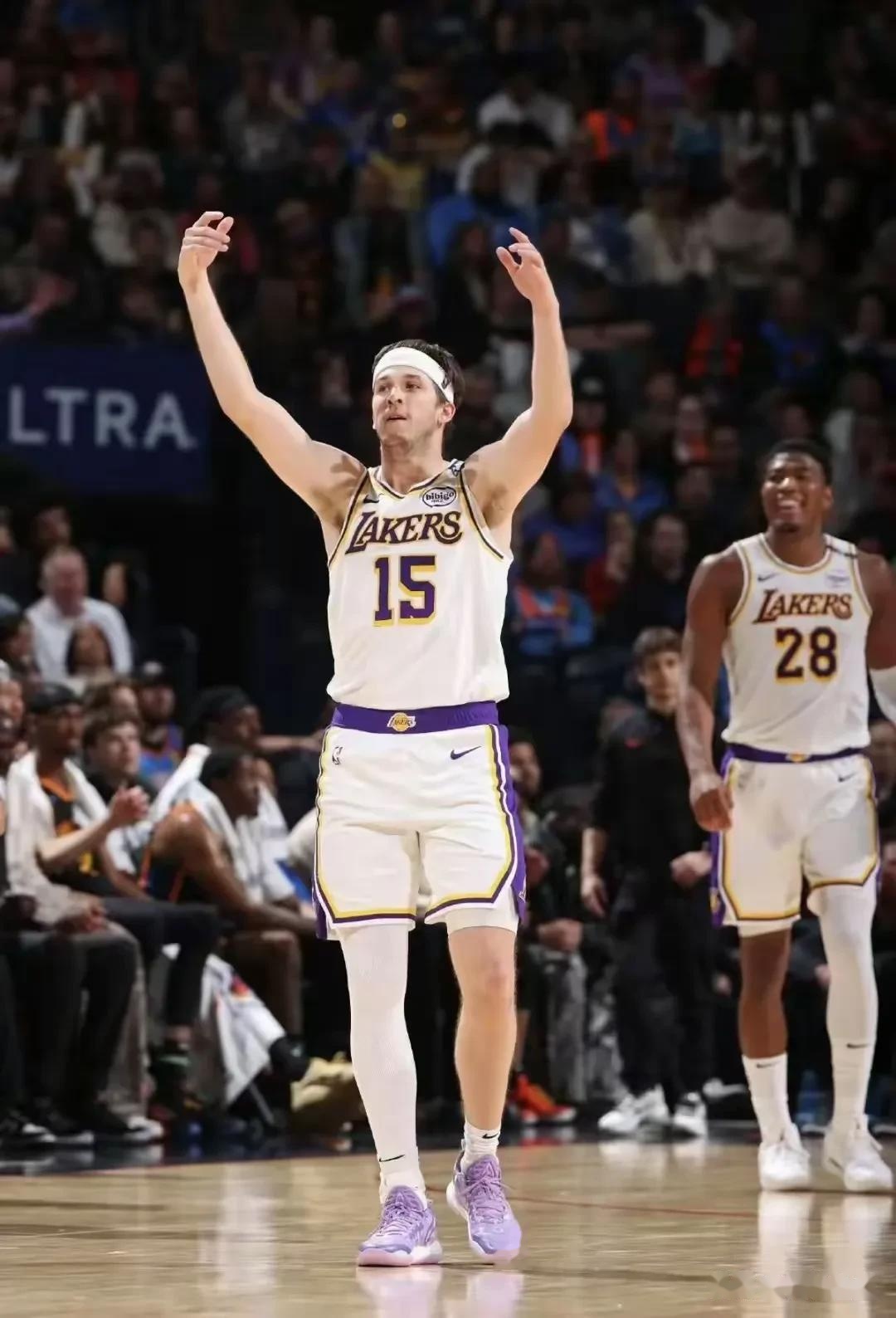 湖人内线大将伤愈复出，球队防守迎来新气象