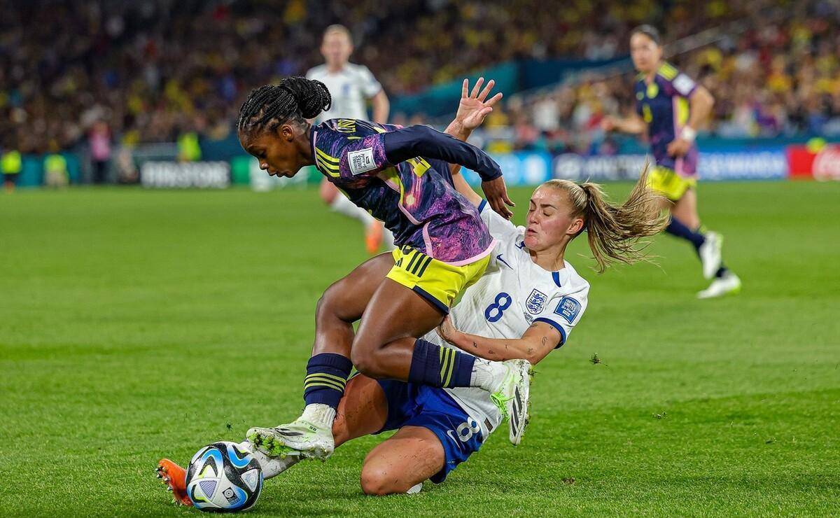 美洲女足大赛拉开序幕,哥伦比亚队首战告捷 美洲女足大赛拉开序幕,哥伦比亚队首战告捷