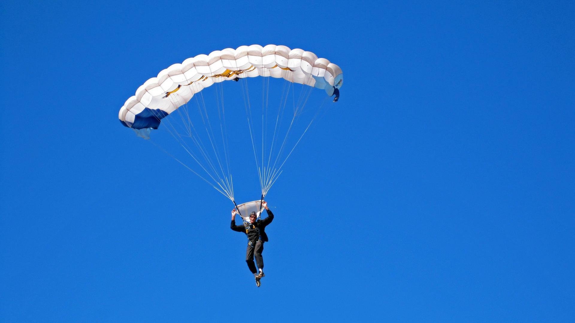 新西兰强行终结英格兰，阿拉巴成为关键先生